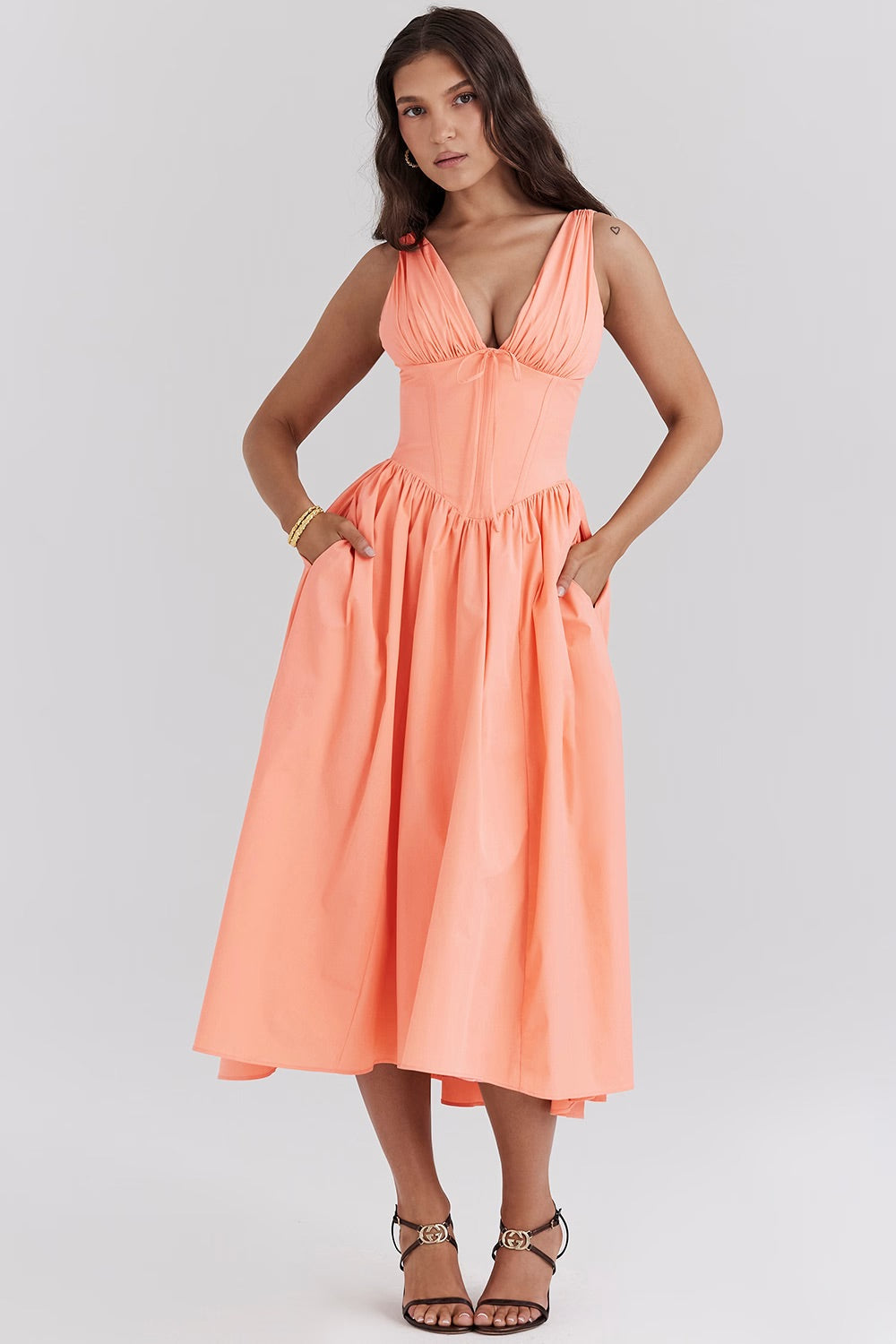 Aeliana - Elegant Flattering Spring Dress