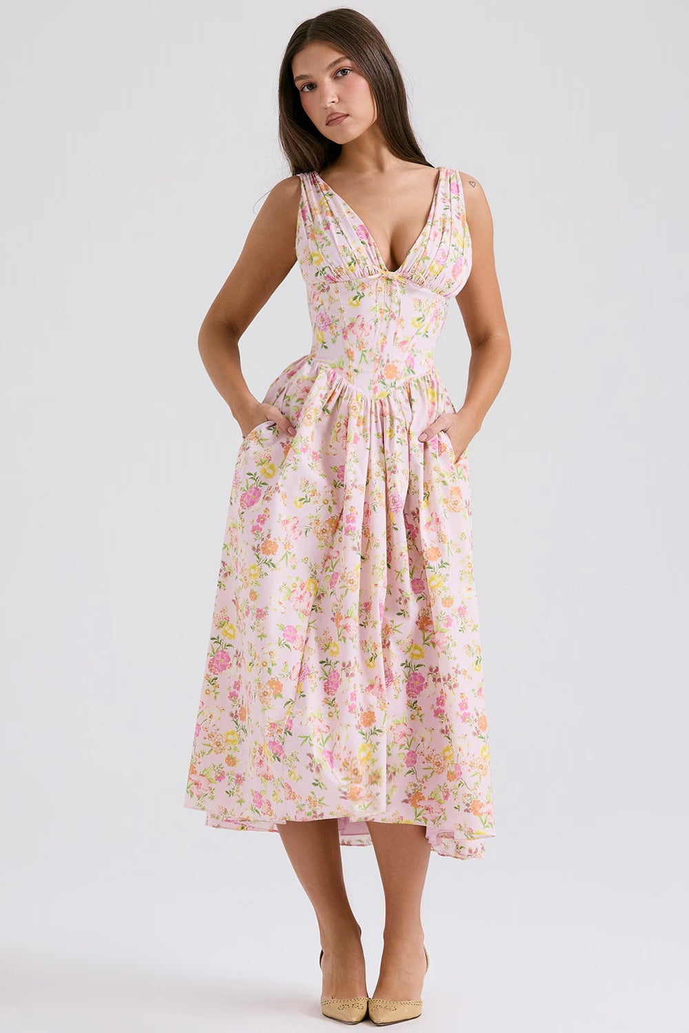 Aeliana - Elegant Flattering Spring Dress