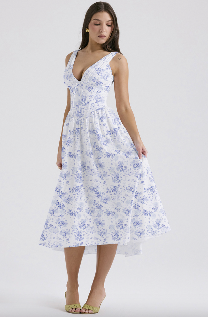 Aeliana - Elegant Flattering Spring Dress